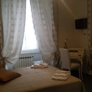 *** Affittacamere A Porta Rocca Italia