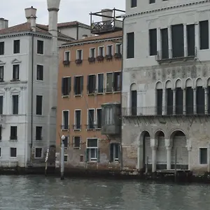 locanda-leon-bianco-venice.hotelslidodijesolo.com/